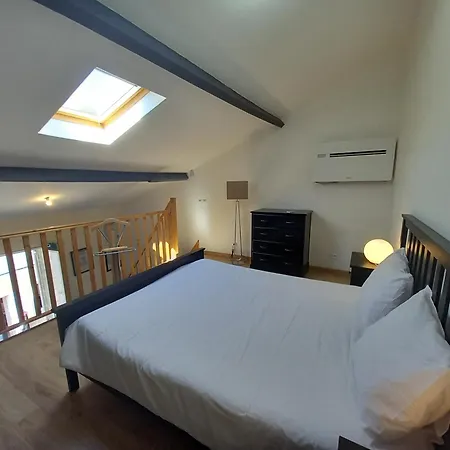 Les Logis Des Vignobles Emilion En Duplex N 2 Avec Terrasse * Saint-Emilion