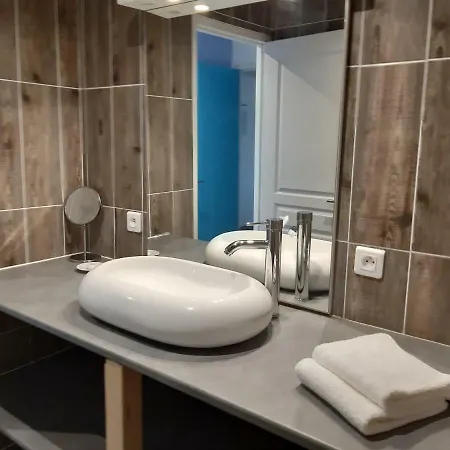 Appartement Les Logis Des Vignobles Emilion En Duplex N 2 Avec Terrasse *